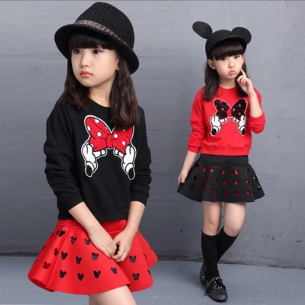 NWT Girls 5-6 Minnie Mouse set